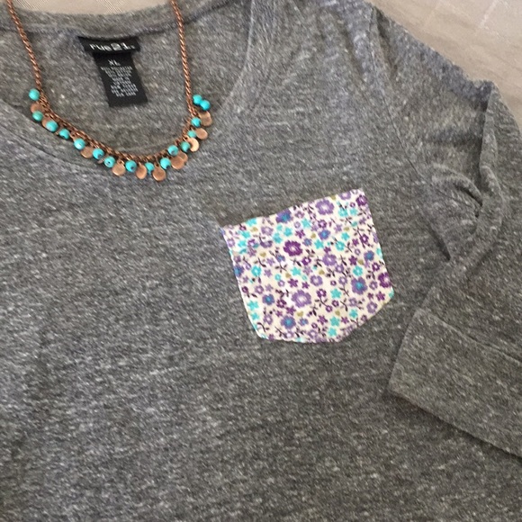 Rue21 Tops - 🎉Host Pick🎉 RUE 21 XL 3/4 sleeve pocket t shirt